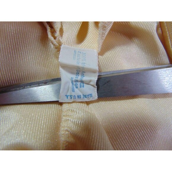 JC Penney Vintage Nylon Nightgown M Blush Beige Embroidered Gathered Bust 70s - Picture 8 of 12
